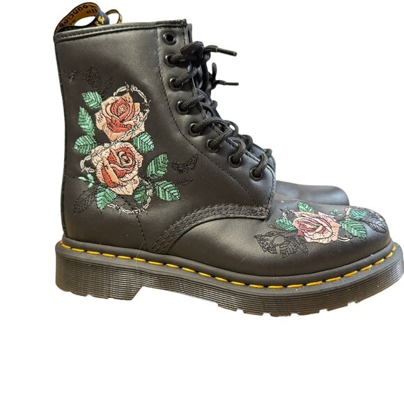 NEW DR MARTENS BLACK BOOTS SIZE 6 VONDA CHAIN II PINK ROSE EMBROIDERED WOMENS - Picture 1 of 7